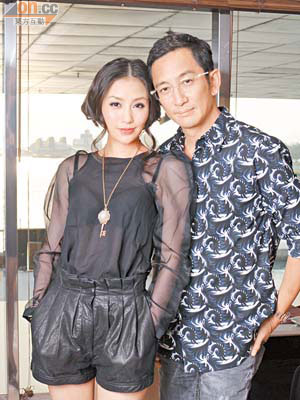 吳啟華透露妻子石洋子最近已「出山」拍攝劇集。