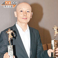 11年憑《讓子彈飛》成為華語傳媒大獎影帝。