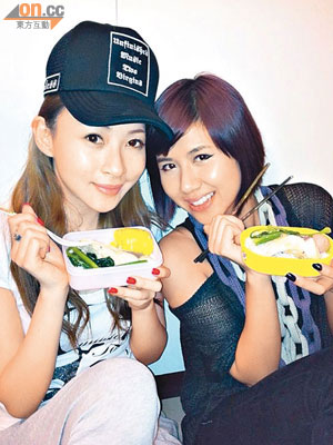 Yong（左）和Chloe經常比併誰的飯盒較靚。
