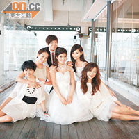 湯盈盈(左下)、梁靖琪(左二)、楊秀惠(右二)和鍾麗淇(右下)今日將陪着周家蔚出嫁。