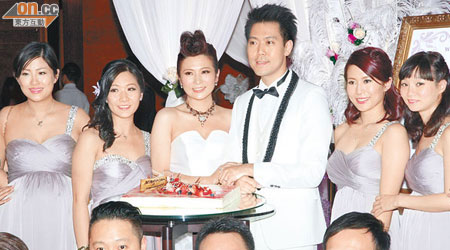 鄭嘉雯與周志豪結婚，有一班星級兄弟、姊妹團。