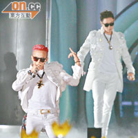 G-Dragon（左）大晒英文，帶起全場氣氛。