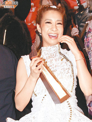 吳雨霏首奪叱咤女歌手銅獎，非常開心。