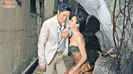馬德鐘與張筱蘭為慶祝結婚廿載，首次拍婚照。