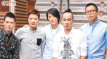 左起：謝天華、錢嘉樂、鄭伊健、陳小春、林曉峰有意搞「盛佬團」玩夠本。
