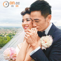 巴黎完婚<br>今年6月Aimee在微博宣布與陳豪在巴黎完婚，更豪花逾320萬港元舉行夢幻婚禮。