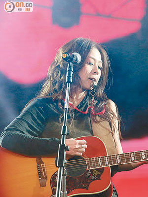 陳綺貞被工作人員封為「三不歌手」。