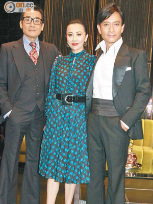 梁家輝（左起）、劉嘉玲及謝君豪使盡渾身解數演　舞台劇《杜老誌》。