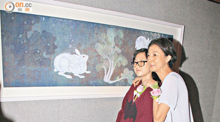《搗藥》2014年 189x61cm 紙本水墨<br>吳綺莉對畫中的兔子甚為喜歡，皆因女兒卓林生肖屬兔。
