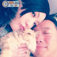 阿田會偕老公及愛貓去親友家拜年。