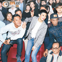 姜浩文、盧海鵬、吳君如、劉浩龍與蔡瀚億到戲院謝票，多謝觀眾支持。