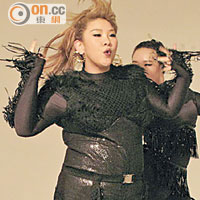 欣宜特地揀選身形肥胖的女子拍MV，齊齊落力唱跳唱。