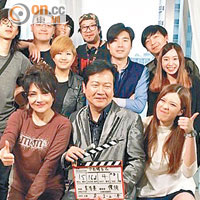 黃芷晴（前排右一）最近為珠江電視台拍劇。