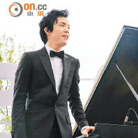 盛傳李雲迪擔任星級伴郎團一員，並會演奏鋼琴。
