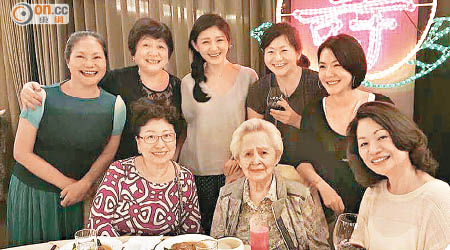 大S前日與家人參加婆婆的94歲喜宴。