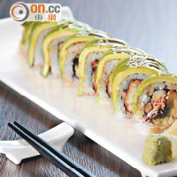 Momo Dragon Maki $150 <br>平凡的加州手卷經過悉心創作後，便成為一道以「龍」作為主題的特色卷物，配搭鰻魚、甜蝦與薄切牛油果可謂老幼咸宜。