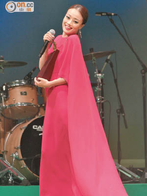 容祖兒破紀錄第十次奪女歌手金獎。
