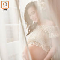 劉倩婷於懷孕期間拍的照片，與腹中BB作個產前的紀念。