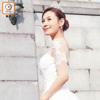 一年着六次婚紗，相信江若琳就快打入世界紀錄。