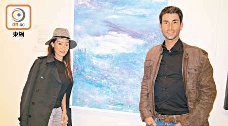 江碧蕙帶同男友Jerome一齊出席油畫展。