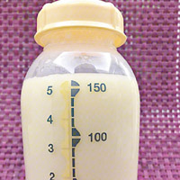 短短十日陳爽已日產千二毫升人奶，奶量驚人。
