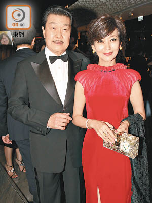 趙雅芝與黃錦燊昨晚一同出席慈善晚宴。