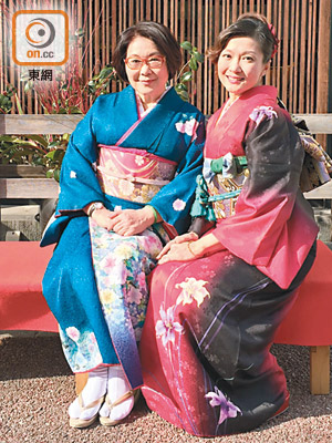 李司棋母女檔到日本拍攝真人騷。