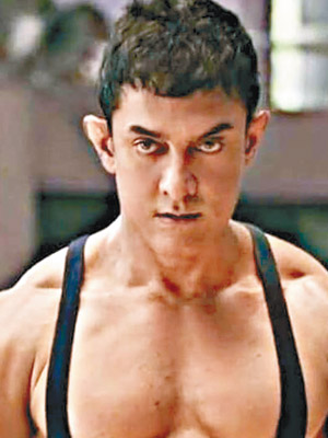 Aamir為拍電影時瘦時大隻，非常專業。