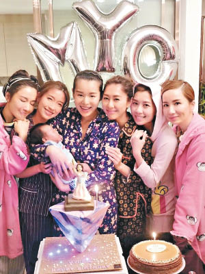 （左起）：李施嬅、姚子羚、胡杏兒、胡定欣、黃智雯、胡蓓蔚<br>姚子羚雙眼「縮水」，似足網民改圖的小眼睛。