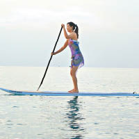 王馨平到馬爾代夫度假，大玩水上活動。