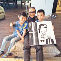 謝賢曾表示久未見兩個孫仔。