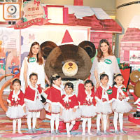 今個聖誕，西寶城以the bears’school「小熊學校」的聖誕繪本場景實地布置。