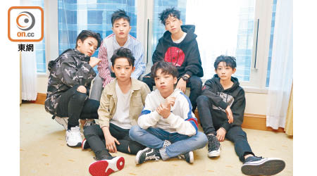 6人男團BOY STORY成員要學業、演藝事業兩兼顧。