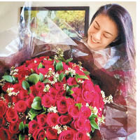 廖碧兒獲神秘人送百支玫瑰，當然要高調晒「愛」。