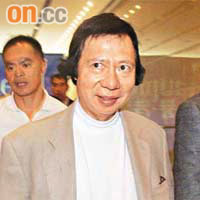 新地副主席郭炳江親自到譽‧港灣銷售處督師。
