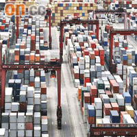 港今年首十個月標準箱吞吐量遠遜上海。