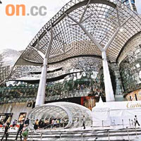 新地新加坡商場項目ION Orchard設計獨特，榮獲購物中心大獎殊榮。