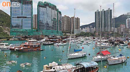 南灣可享遊艇俱樂部、海洋公園以至香港仔海峽一帶海景。