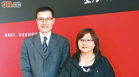星展中國喺吳文誠（左）及徐雁芬（右）帶領下，已建立具規模嘅團隊。