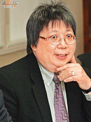 張翼宇昨指當年陳蕙姬婉轉地要求他辭任公司主席。