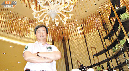 長實趙國雄於新加坡稱，有研究九龍灣商業地。