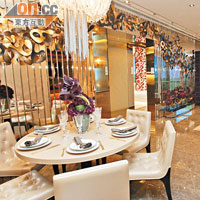 客飯廳採用長方形設計，面積約340方呎。