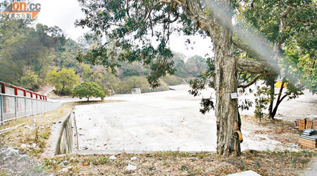 政府下季兩幅主動推地以屯門前掃管軍營北地盤限量地面積最大。