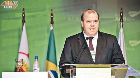 經濟師批評巴西央行不應放棄打擊通脹的立場。圖為央行行長通比尼。
