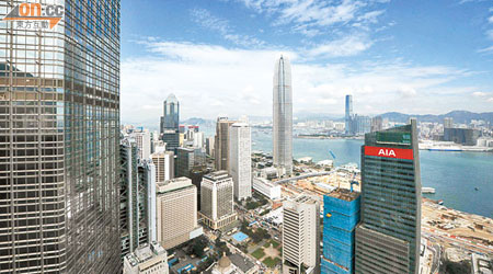 香港受外圍環境拖累，全年經濟增長幅度可能下降。（資料圖片）