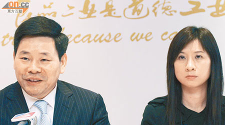 雨潤董事長祝義材（左）表示，今年首季業務較去年第四季已有改善。（梁耀榮攝）