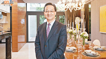 中國海外地產游偉光表示，牛津道一號至今已售出6幢洋房，套現11.1億元。