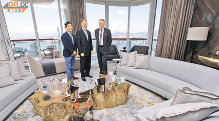 太古地產郭鵬（中）表示，OPUS HONG KONG希望能創出本港豪宅呎價新指標。（潘國禮攝）
