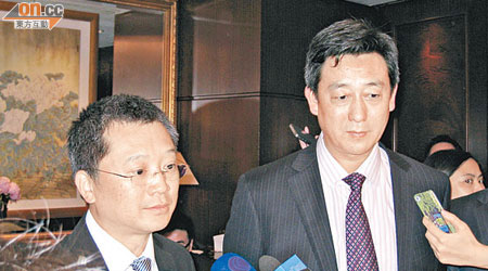 雷士照明首席執行官張開鵬（右）指，吳長江辭任不影響公司營運策略。