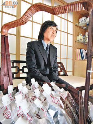鴻福堂執董司徒永富指集團着重涼茶平民化，冀打造健康生活品牌。（潘國禮攝）